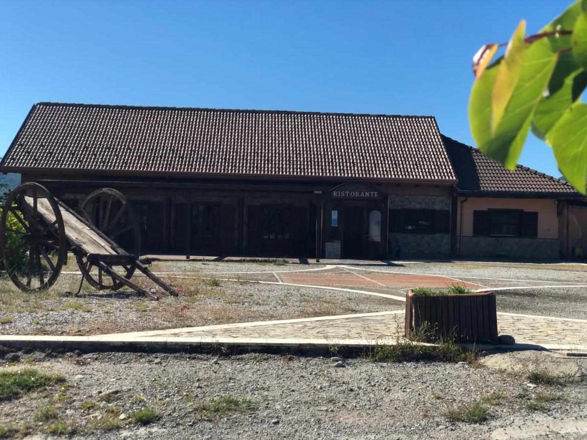 Hotel Pietrapanna Calvello Kültér fotó